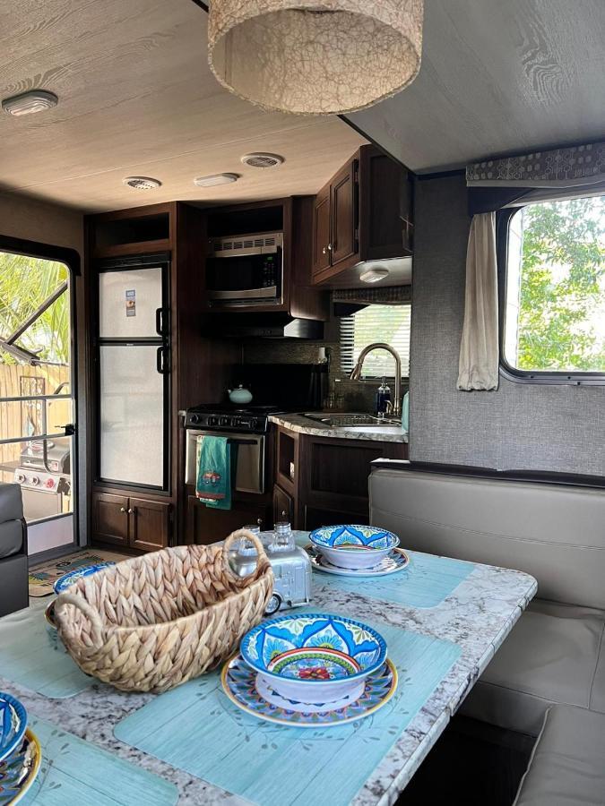 Rv Camper Paradise On The Wheels In Clearwater Beaches Largo Exteriér fotografie